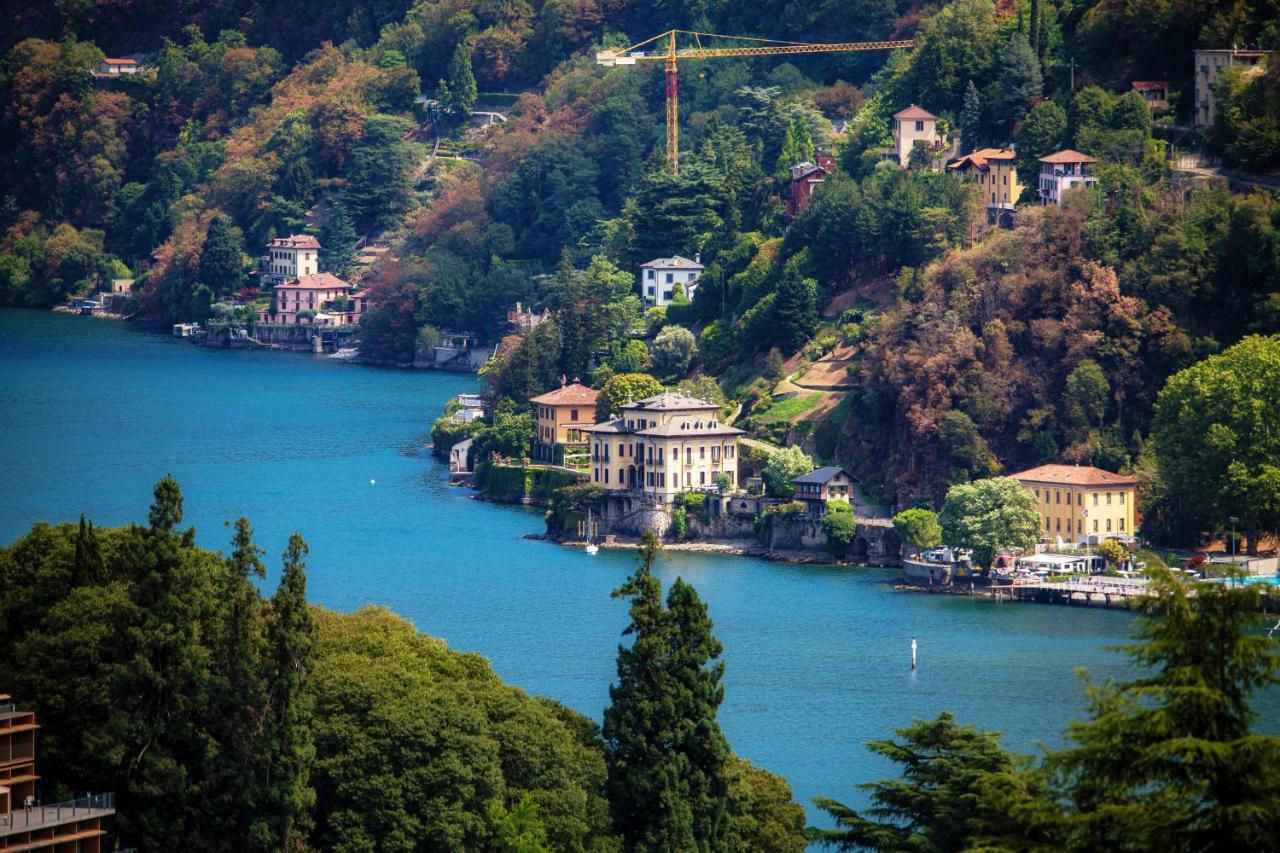 I D'A Charming Penthouse - Lake View- Como- House-130 Mt-2 Double Bedrooms And 2 Double Bathrooms A Spacious Living Room-Full Equipped Kitchen-Private Garden And Terrace-Private Covered Parking エクステリア 写真