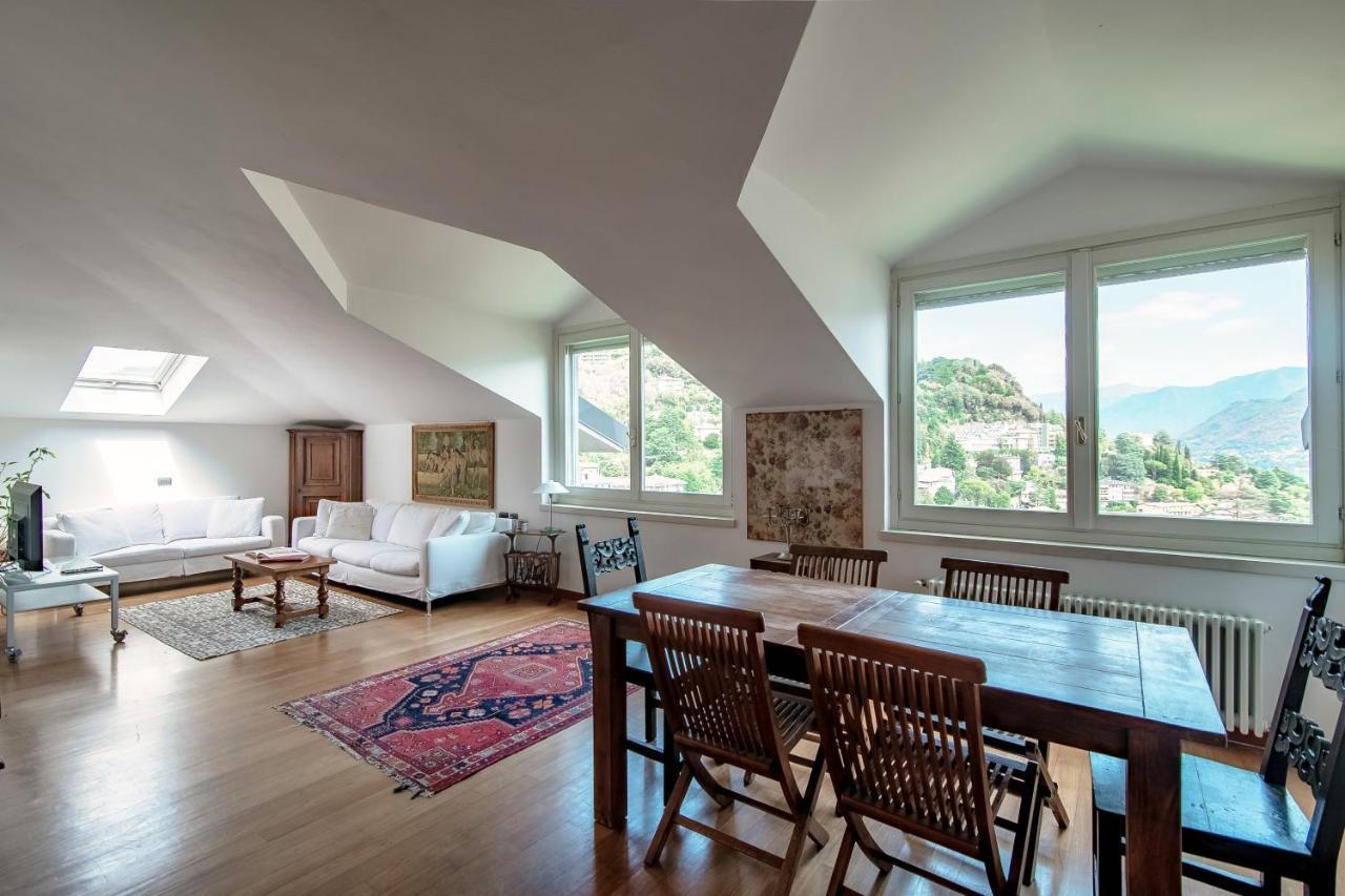 I D'A Charming Penthouse - Lake View- Como- House-130 Mt-2 Double Bedrooms And 2 Double Bathrooms A Spacious Living Room-Full Equipped Kitchen-Private Garden And Terrace-Private Covered Parking エクステリア 写真