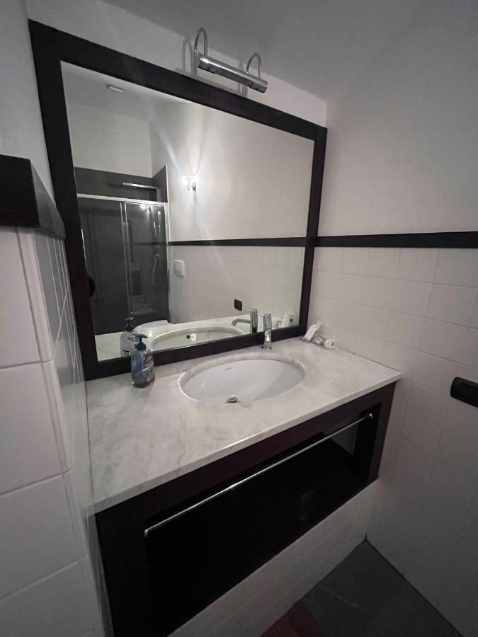 I D'A Charming Penthouse - Lake View- Como- House-130 Mt-2 Double Bedrooms And 2 Double Bathrooms A Spacious Living Room-Full Equipped Kitchen-Private Garden And Terrace-Private Covered Parking エクステリア 写真
